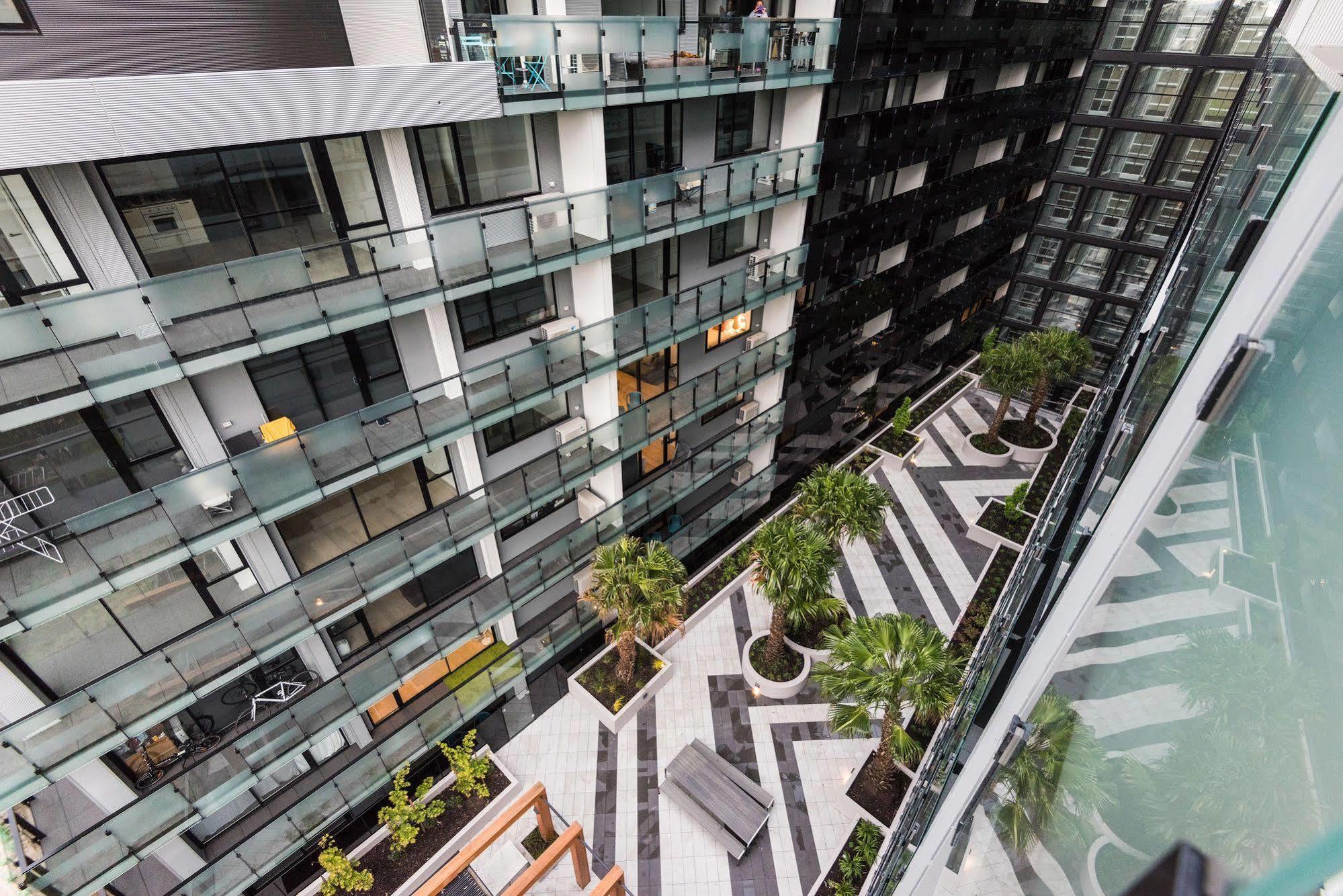 Playhouse Apartments Abbotsford Мелбърн Екстериор снимка