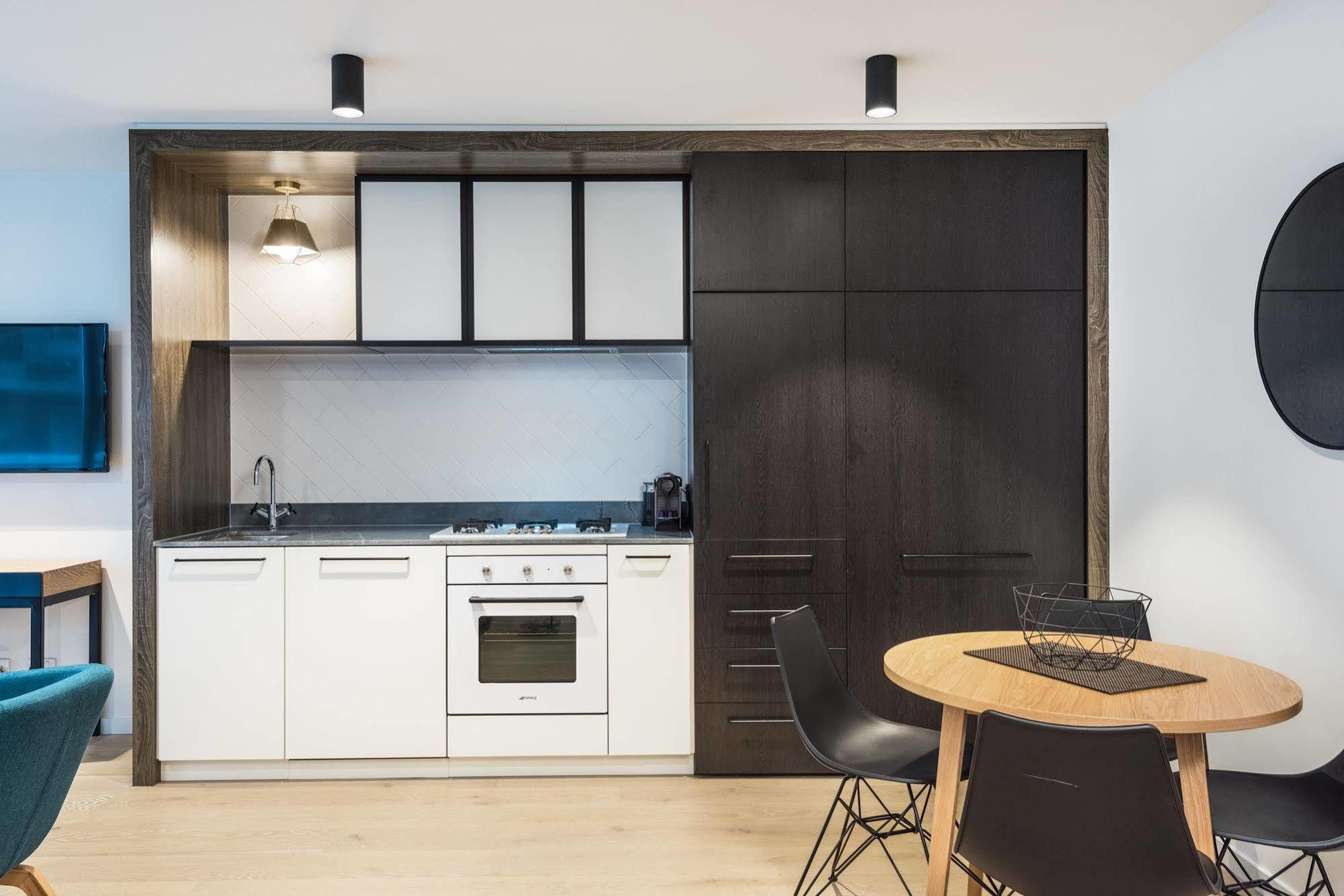 Playhouse Apartments Abbotsford Мелбърн Екстериор снимка